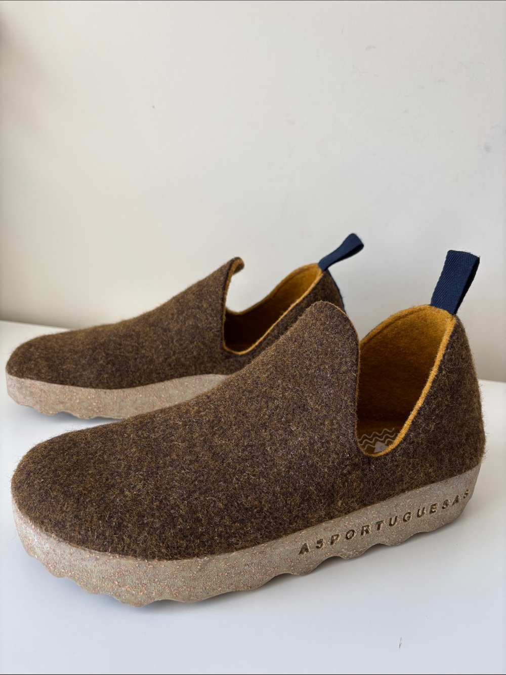 ASPORTUGUESAS City L Caramel Wool Felt Slip-On Shoes EU 41 Portugal EUC